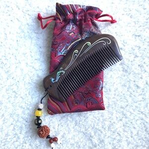NWOT Hand Crafted Sandalwood Anti-Static Hair Comb with Decorative Pouch